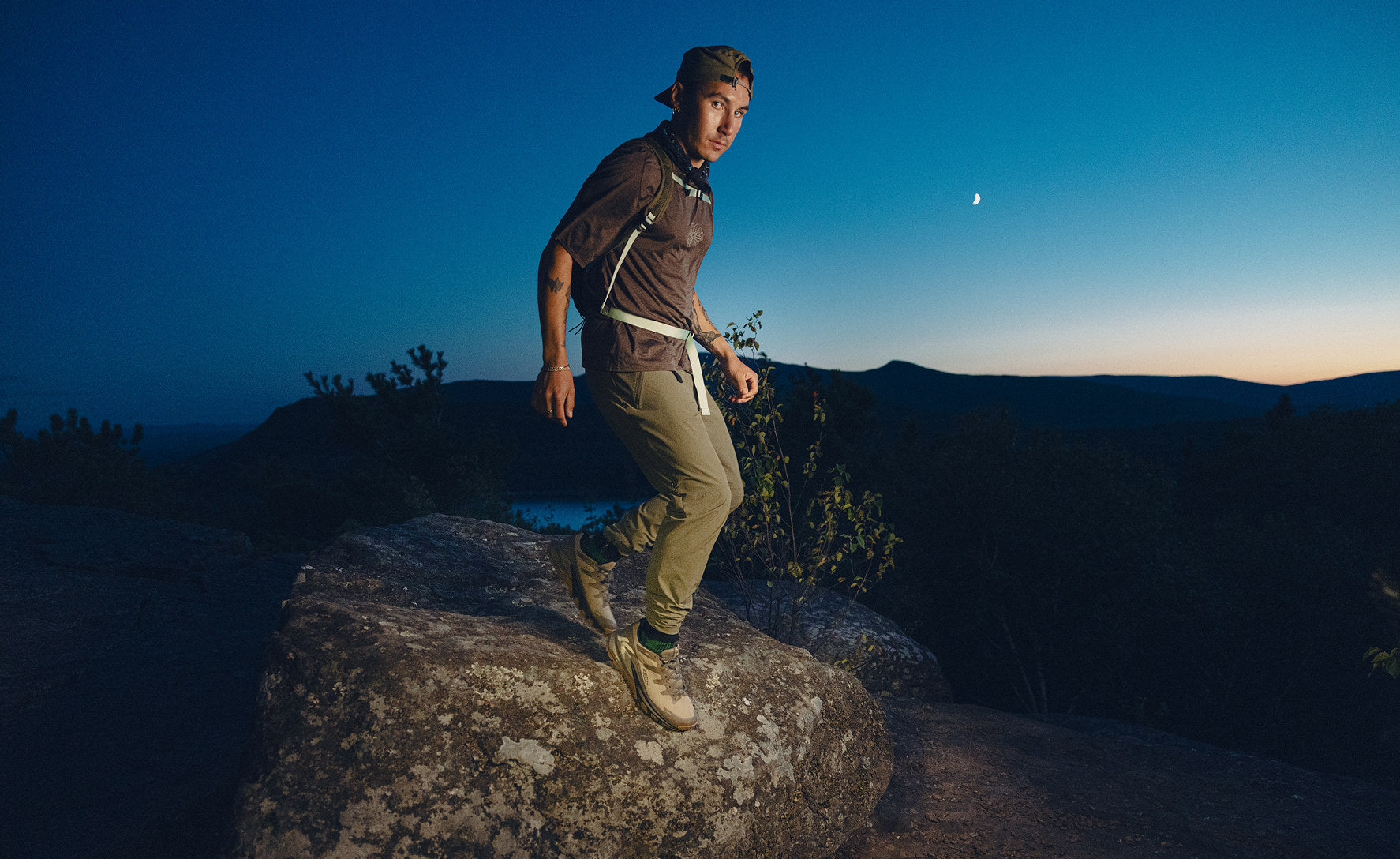 Men's Targhee Apex Waterproof Hiking Shoe | Brindle/Canteen - Image 7