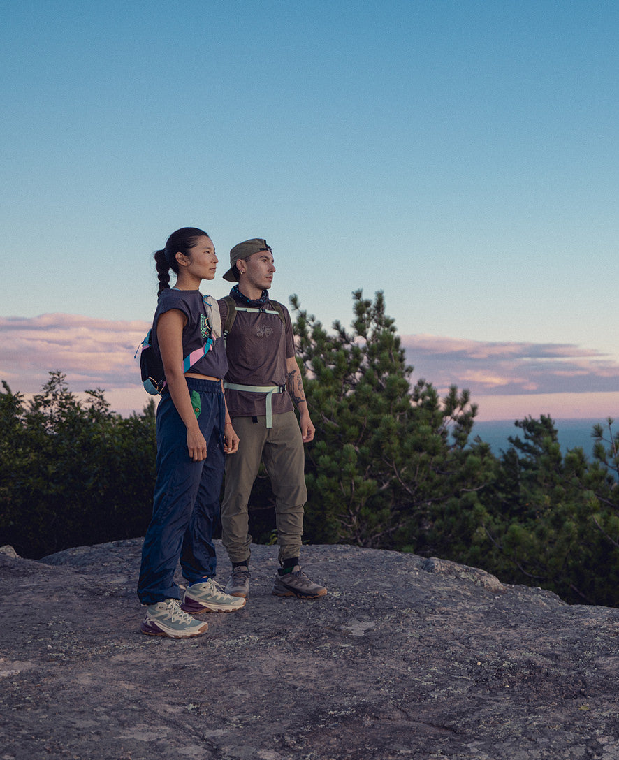 Men's Targhee Apex Waterproof Hiking Shoe | Abbey Stone/Gold Flame - Image 8