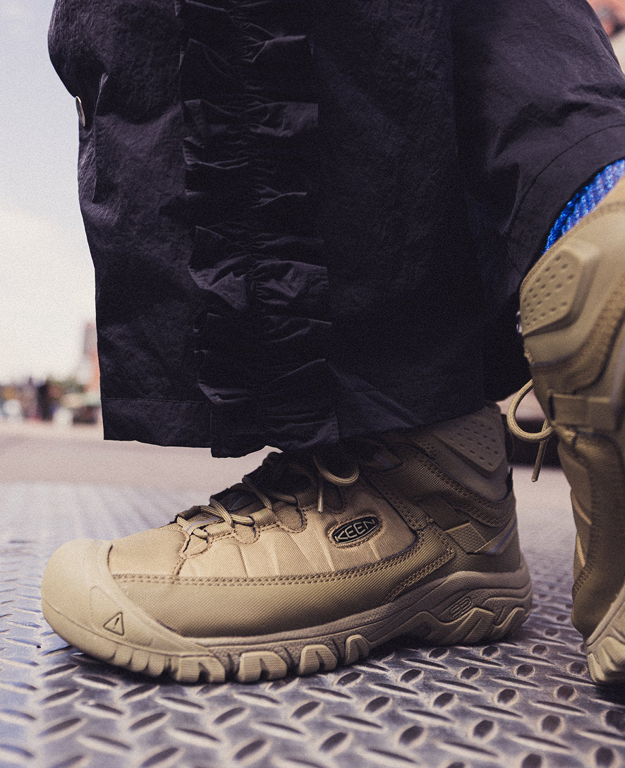 Men's Targhee EXP Waterproof Hiking Boot | Black/Black - Image 7